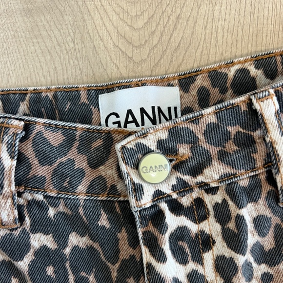 Ganni Leopard Jeans - Picture 3 of 7